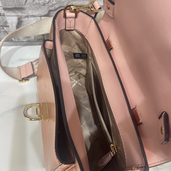 Michael Kors Manhattan Primrose Pink Metallic Satchel Crossbody - Picture 5 of 6